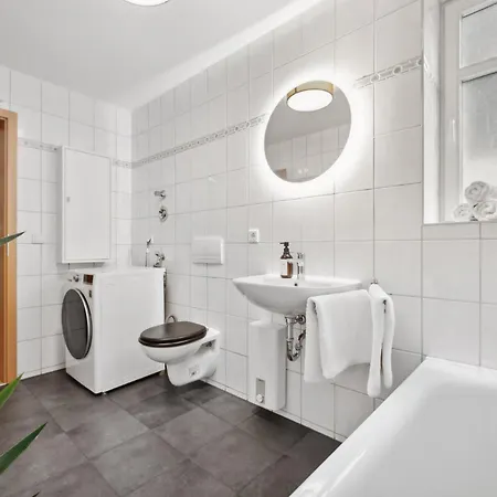 Apartments Am Hainich - 6 Personen, King-Size-Betten, Netflix, Nationalpark Horselberg-Hainich Exterior photo